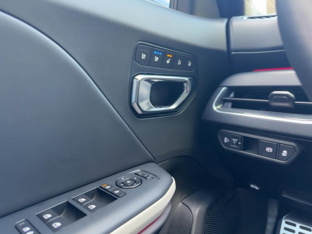 Kia K4