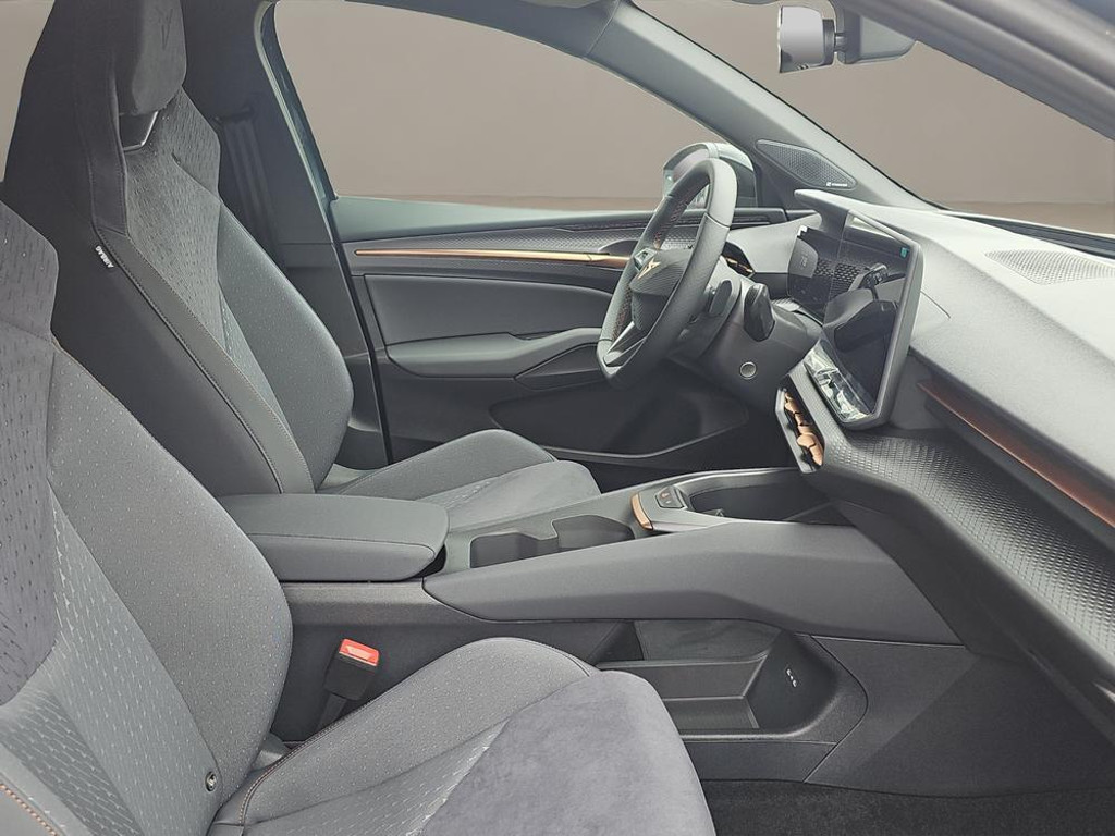 Cupra Raval