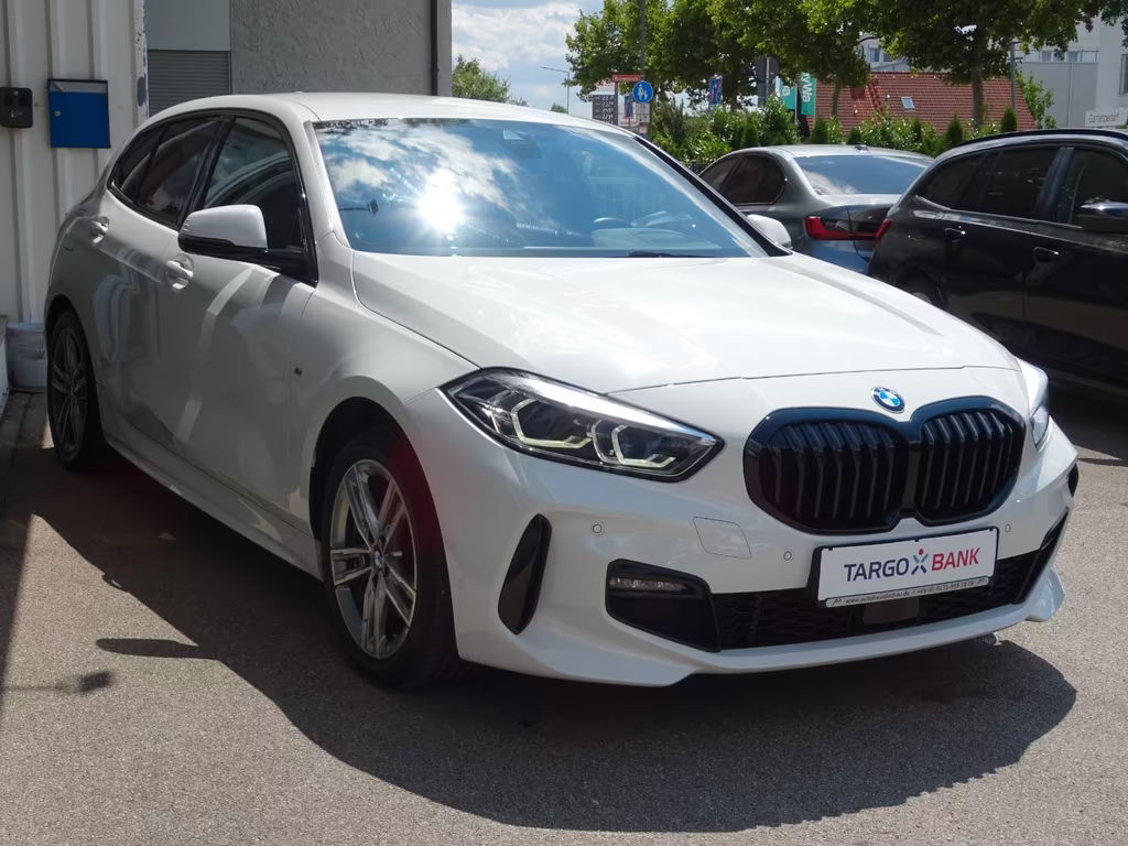 BMW 1 Serie 118 M-Sport Sedan 118i