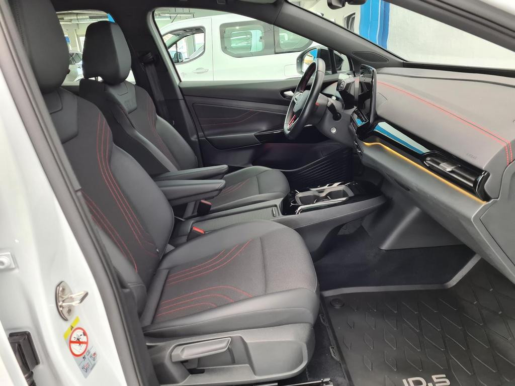 Volkswagen ID.5