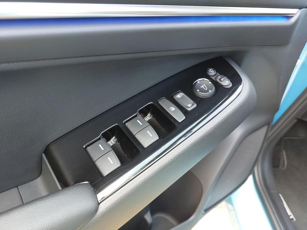 Honda e:Ny1