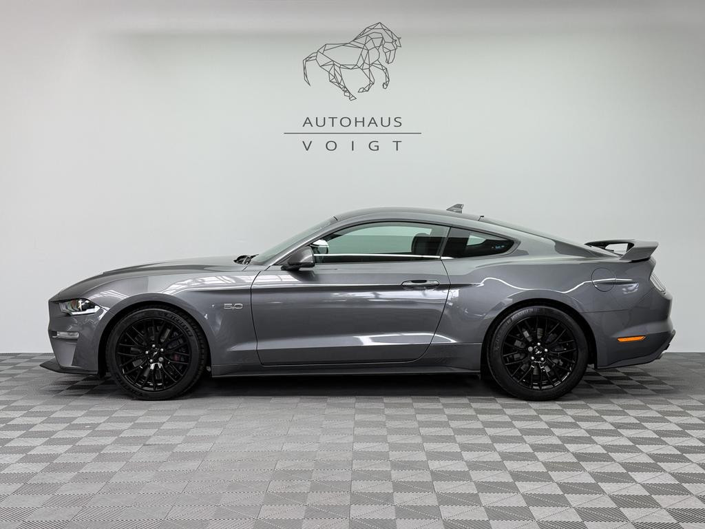 Ford Mustang Fastback GT 5.0 V8