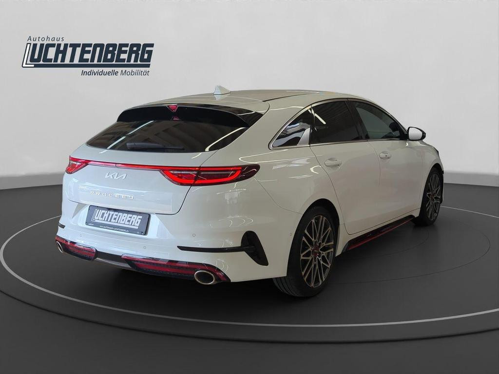 Kia ProCeed