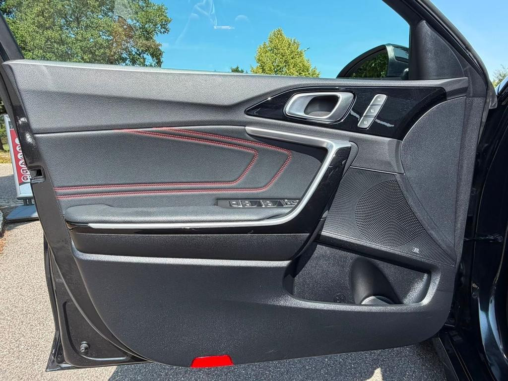 Kia ProCeed