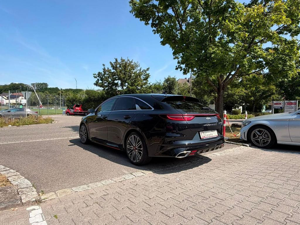 Kia ProCeed