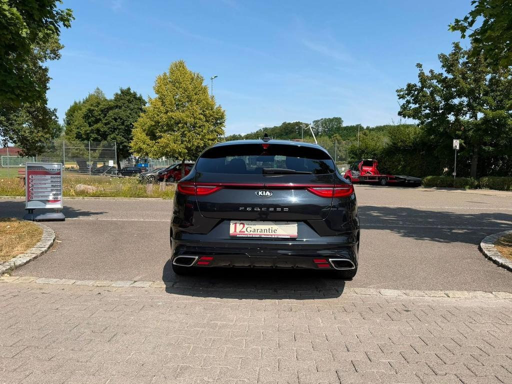 Kia ProCeed