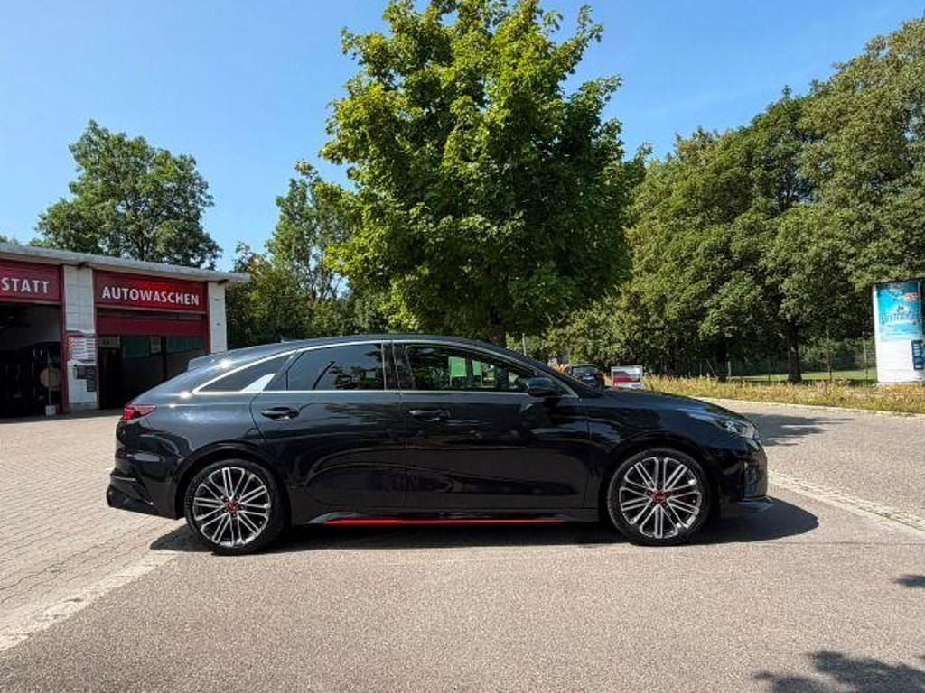 Kia ProCeed