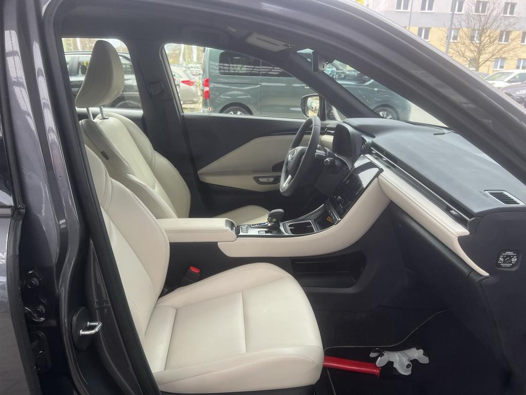 Lexus LBX
