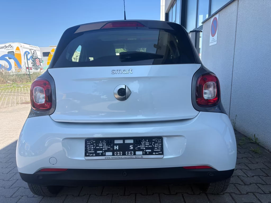 Smart EQ forfour