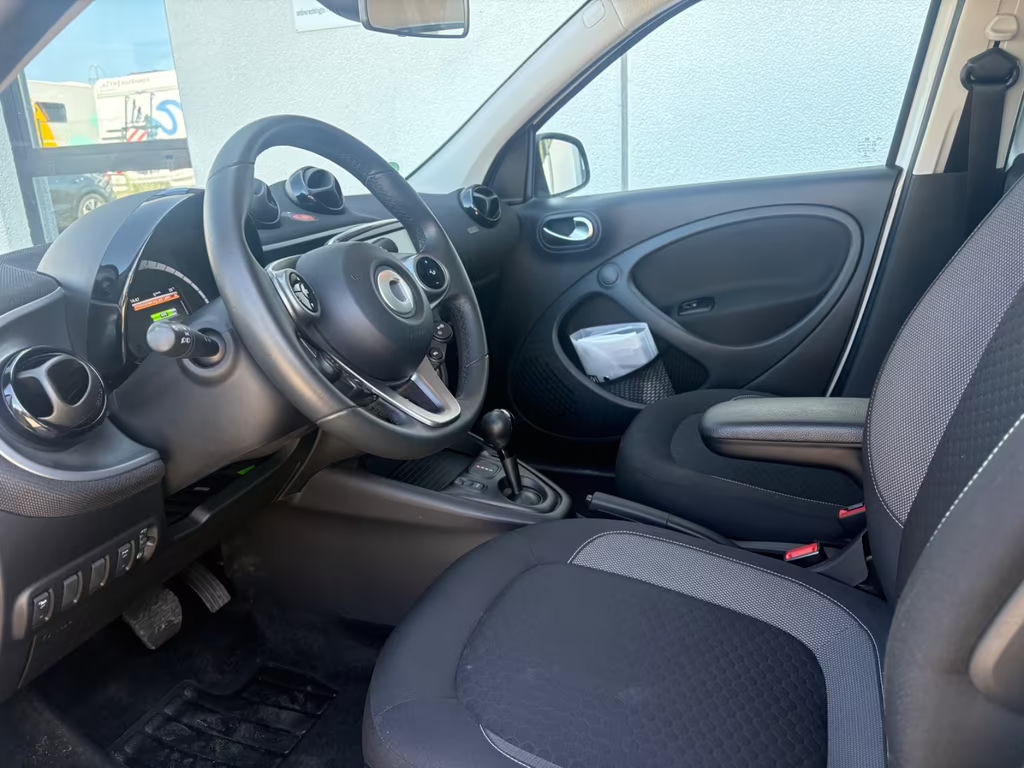 Smart EQ forfour