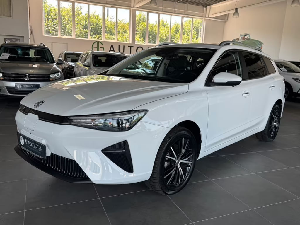 MG MG5 Luxury Standard range
