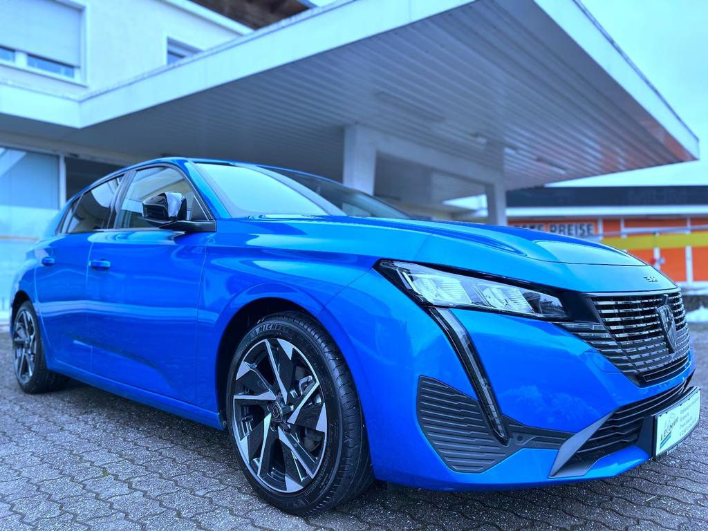 Peugeot 308 Lim. 1,2 Ltr Navi LED Kamera Alu Pdc Tüv NEU