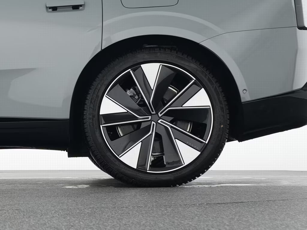 Volvo ES90