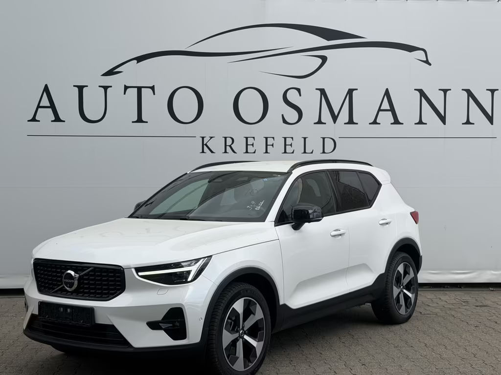 Volvo XC40 Plus Dark