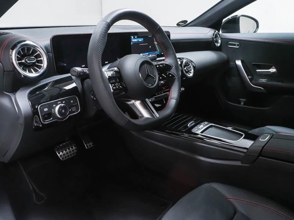 Mercedes-Benz CLA-Klasse CLA 180 AMG Line Shooting Brake
