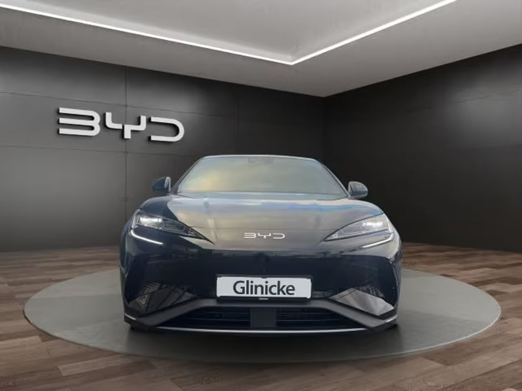 BYD Sealion 7