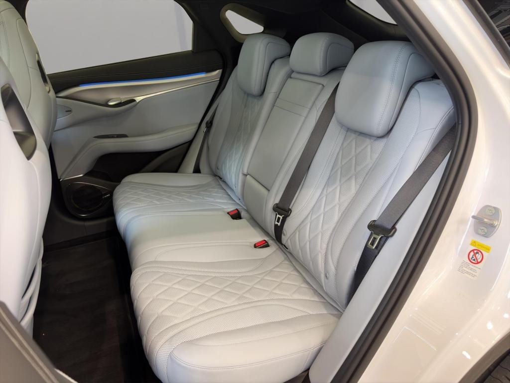 BYD Sealion 7
