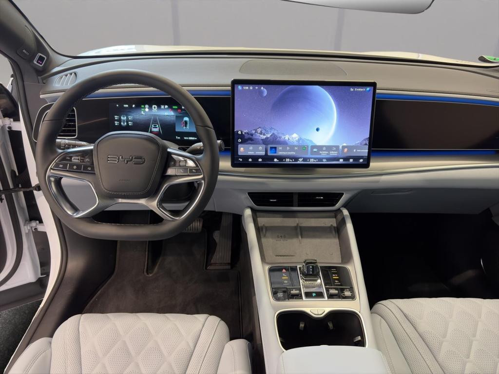 BYD Sealion 7