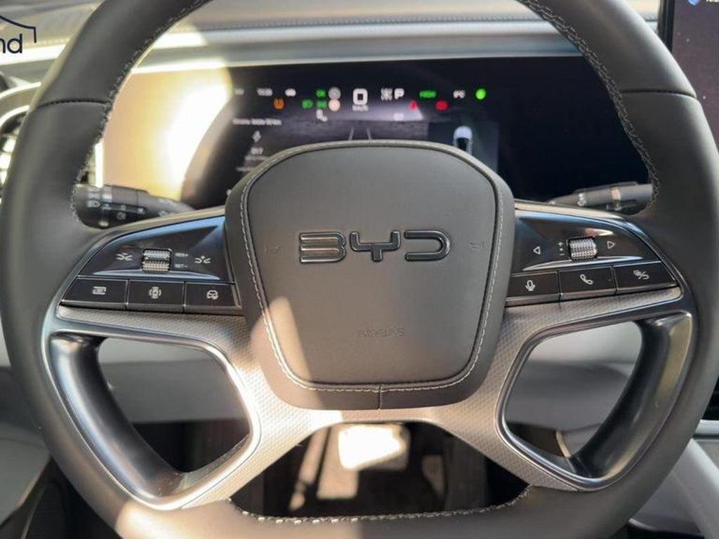 BYD Sealion 7