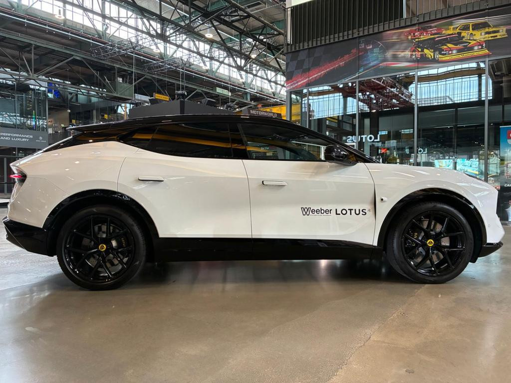 Lotus Eletre
