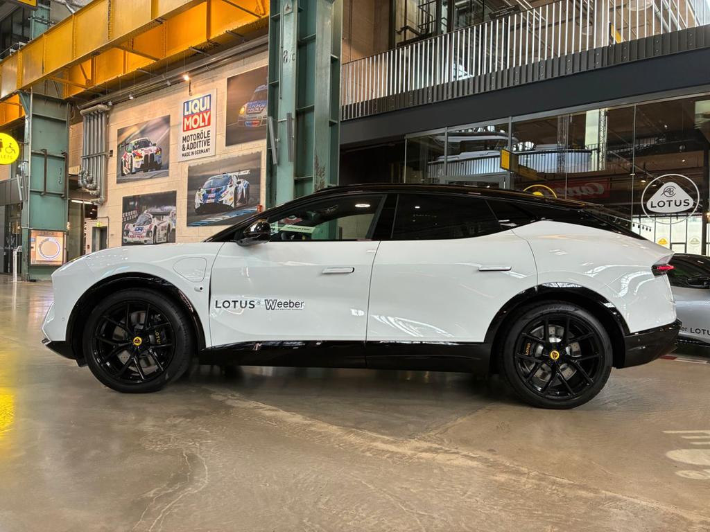 Lotus Eletre