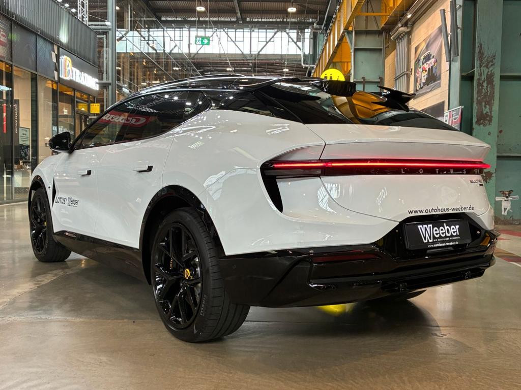 Lotus Eletre