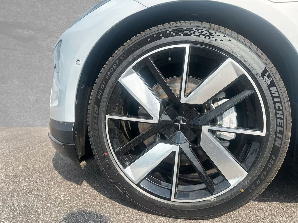 Polestar 4