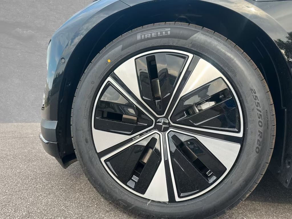 Polestar 4