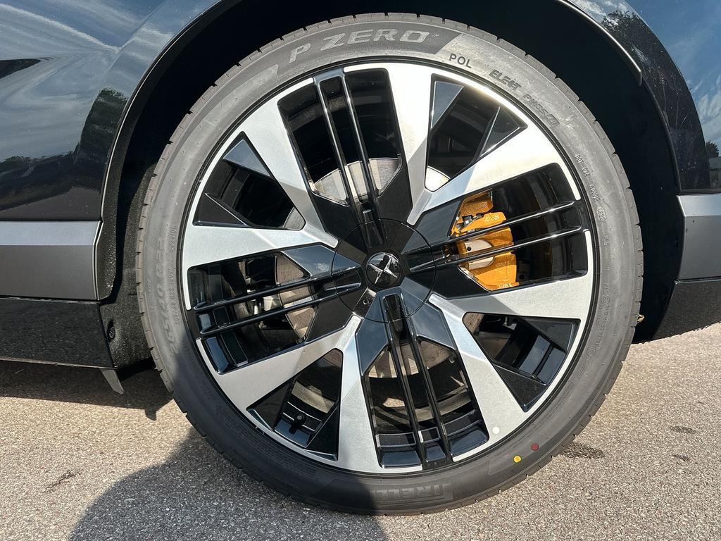 Polestar 4
