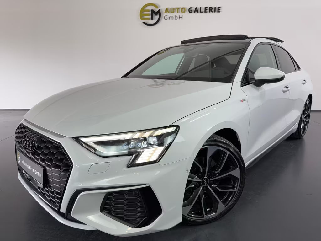 Audi A3 Sedan S-Line 35 TFSI