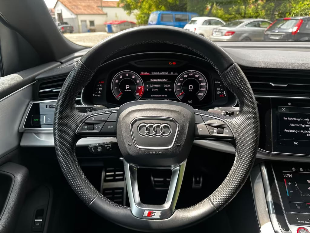 Audi SQ8
