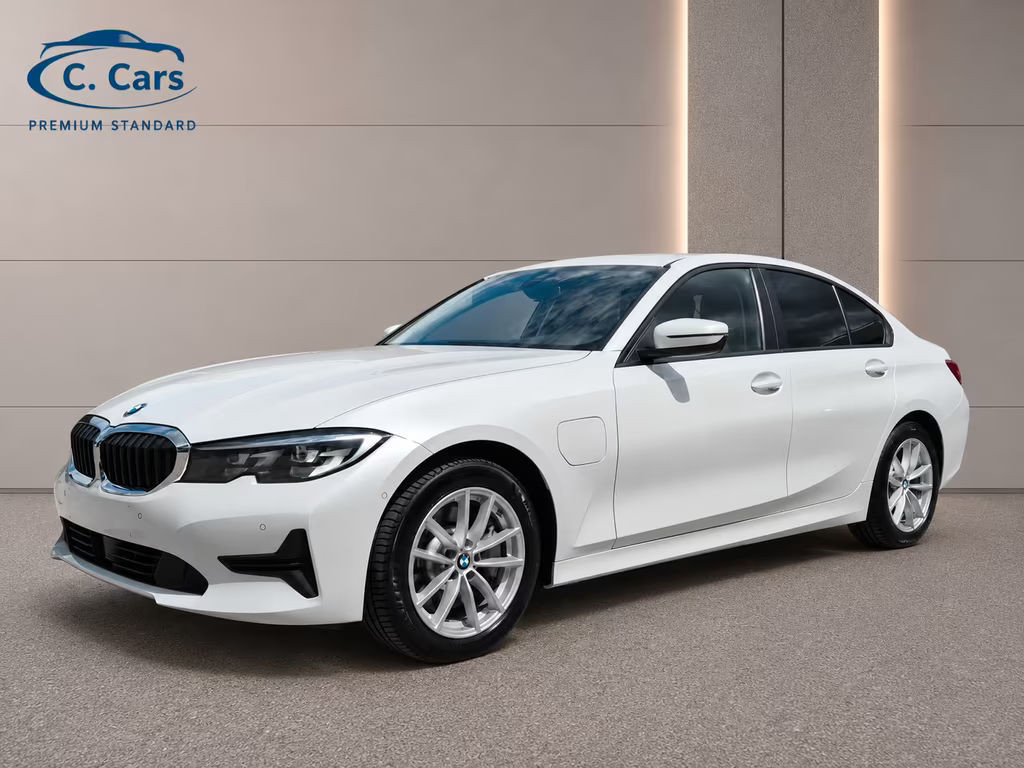 BMW 3 Serie 330 Advantage pakket Sedan 330e