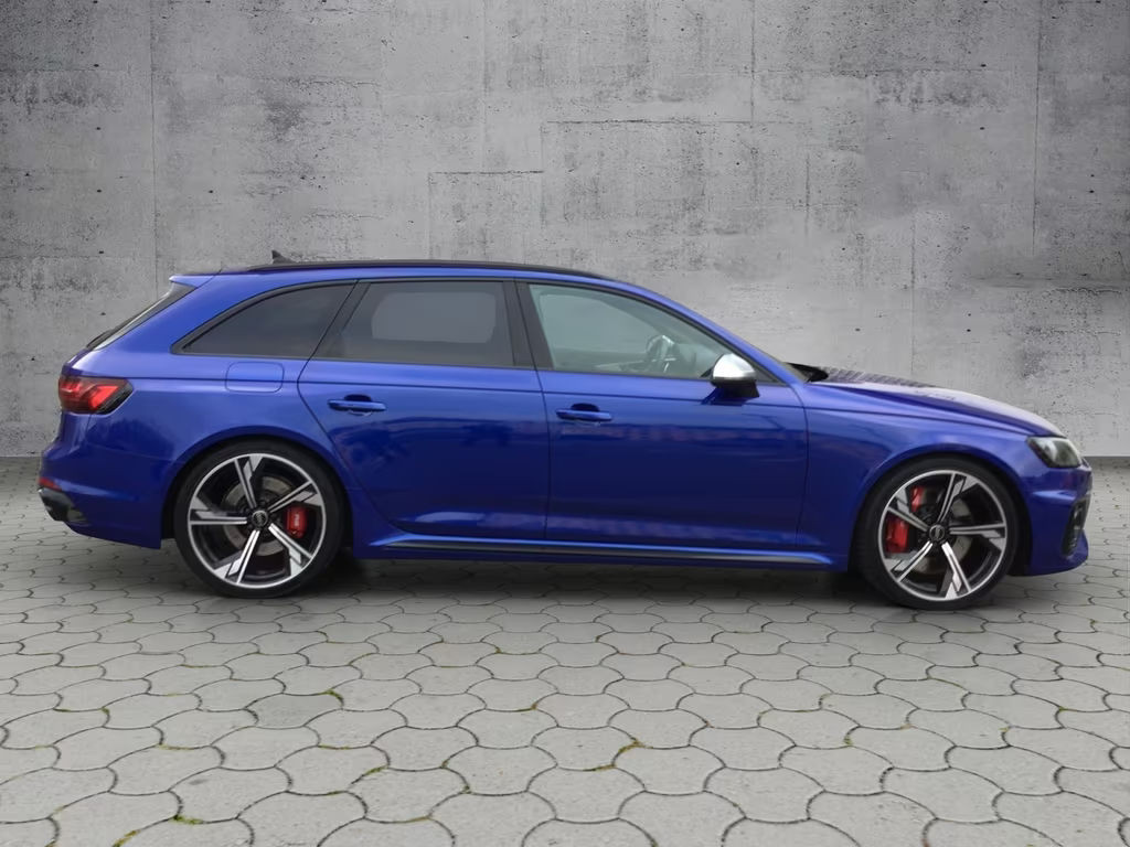 Audi RS4