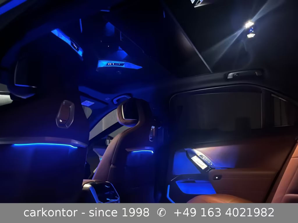 BMW i7