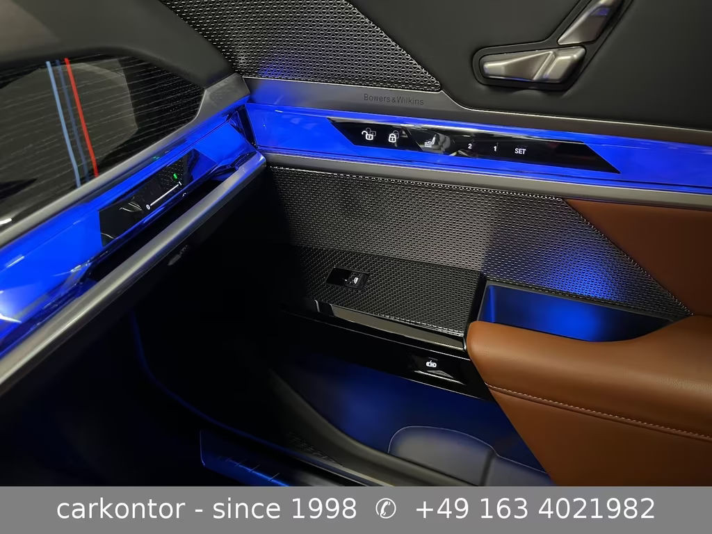 BMW i7
