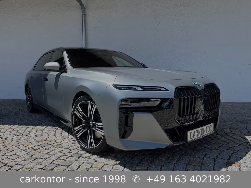 BMW i7