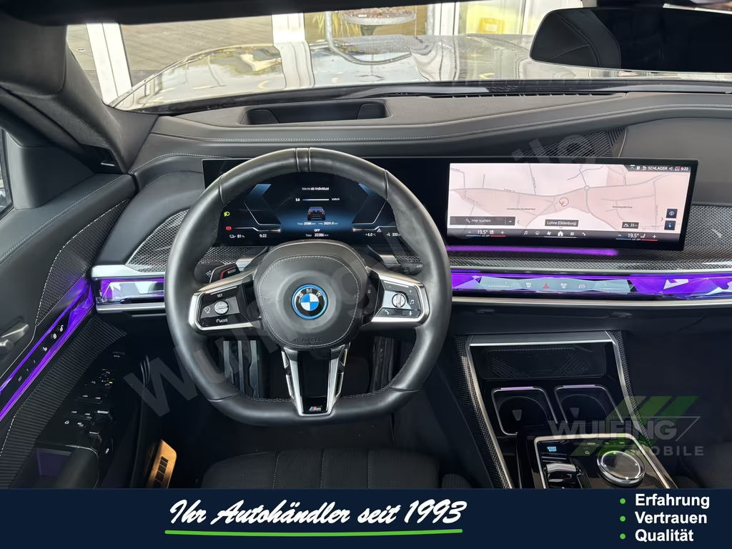 BMW i7
