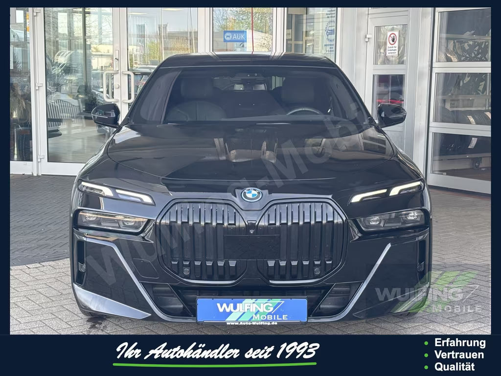 BMW i7