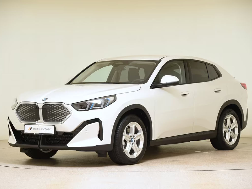 BMW iX2 xDrive30