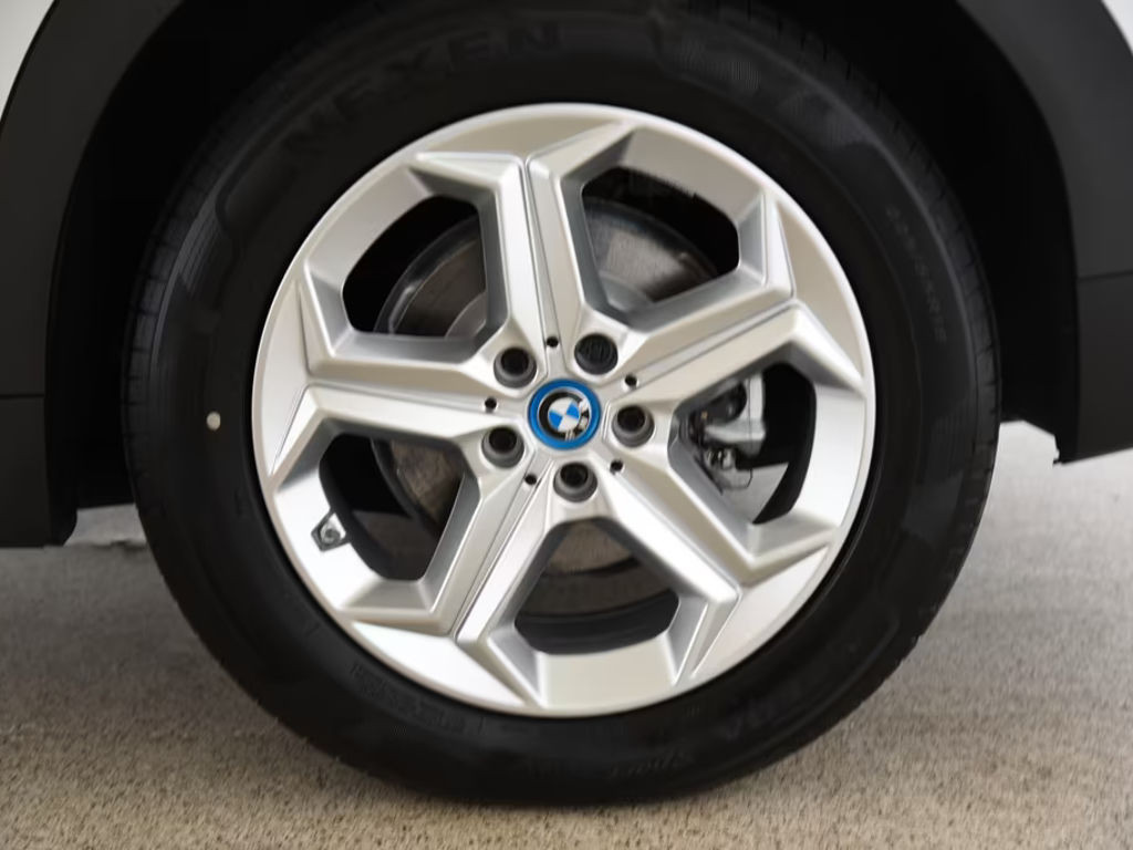 BMW iX2