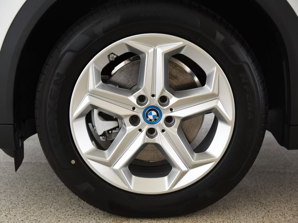 BMW iX2