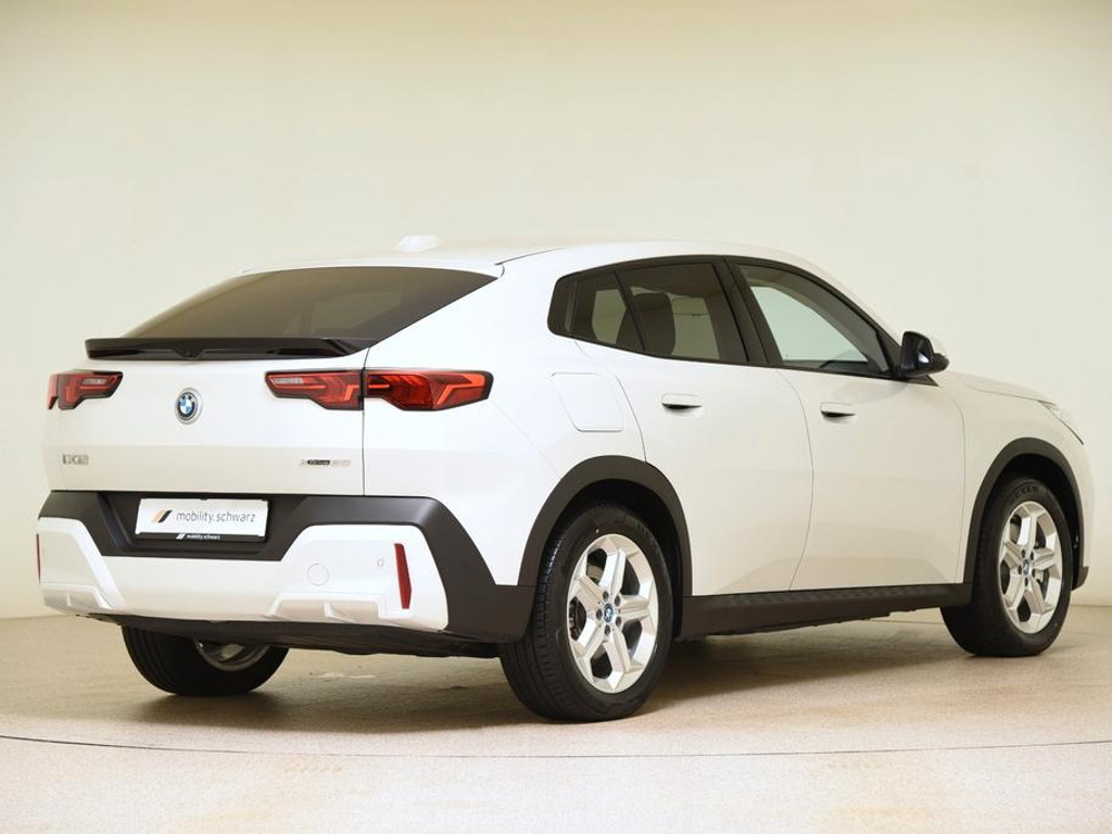 BMW iX2