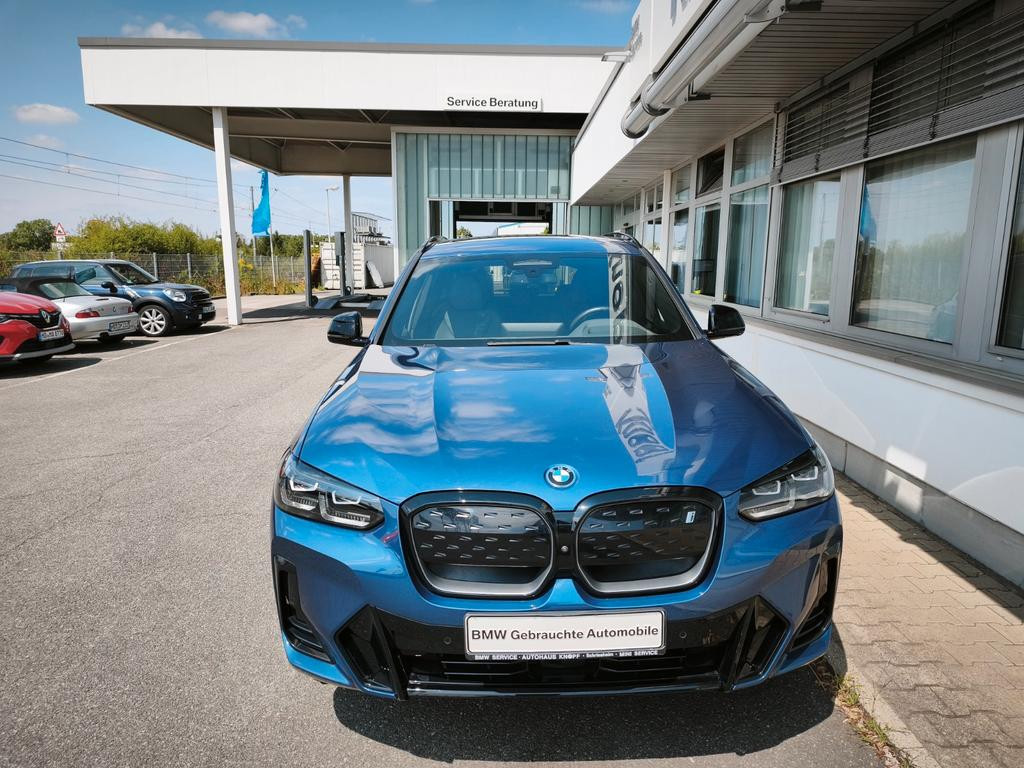 BMW iX3