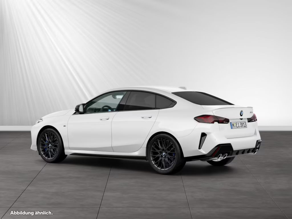 BMW M235