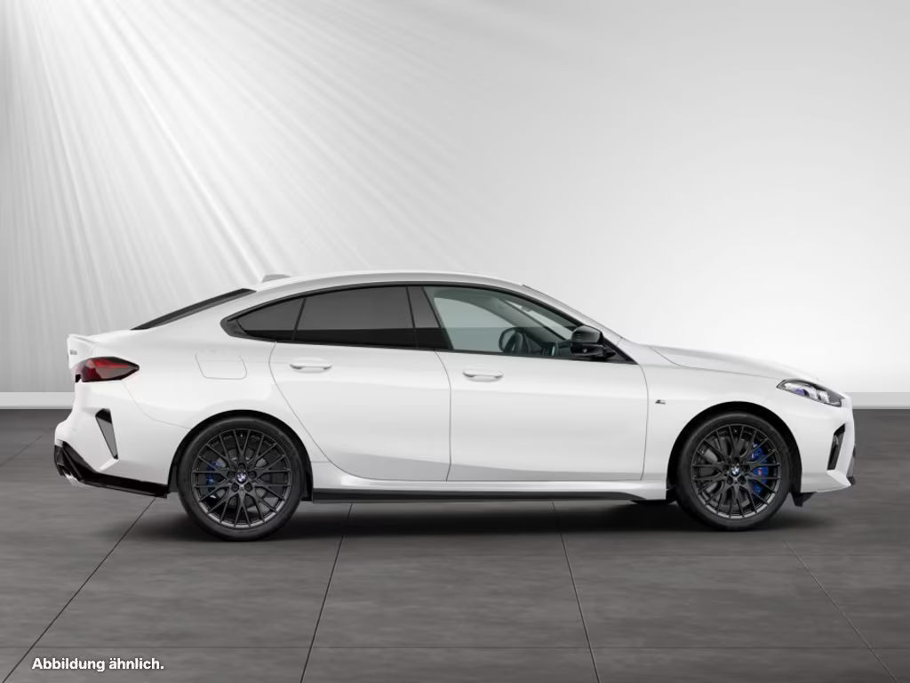 BMW M235