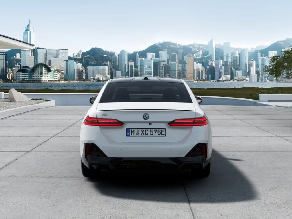 BMW i5