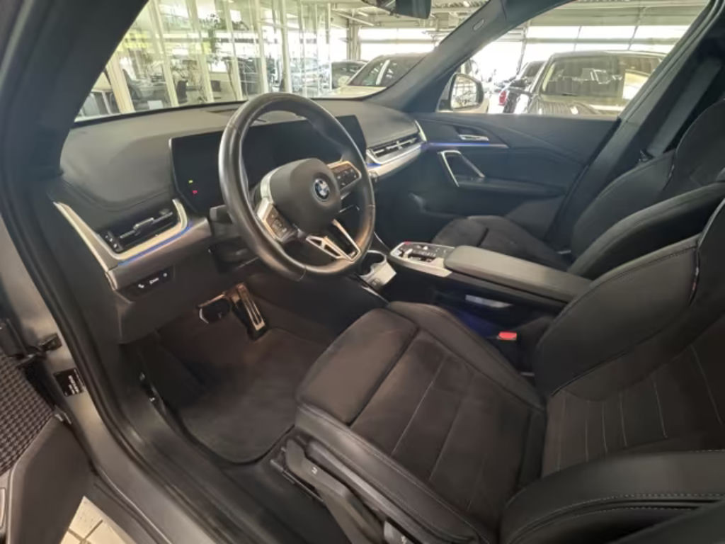 BMW iX1