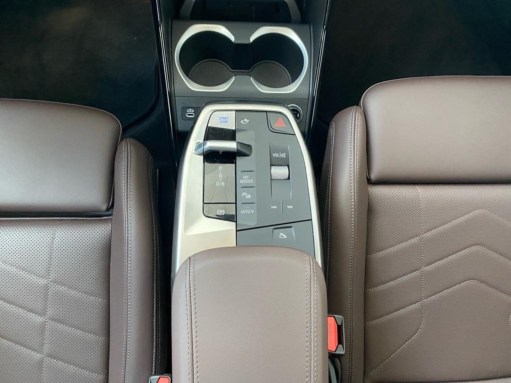 BMW iX1