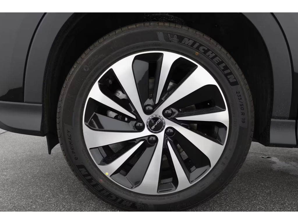 BYD Seal U