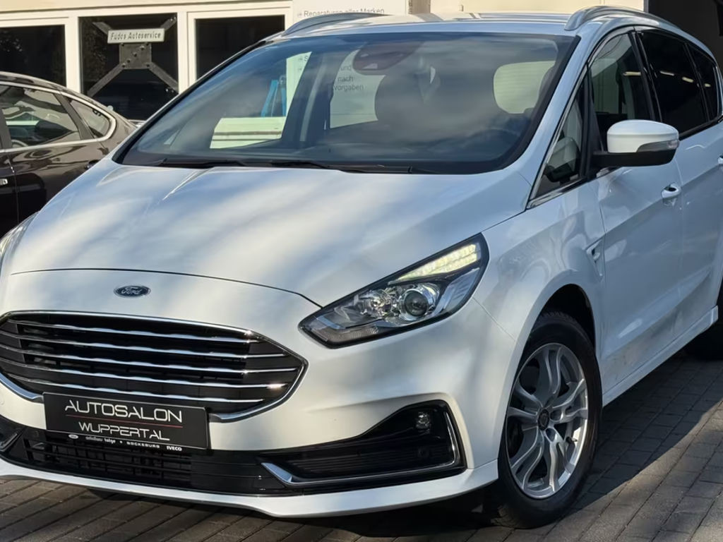 Ford S-Max Titanium